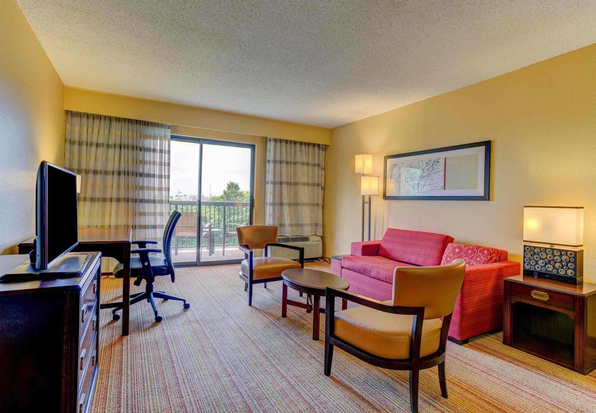 Отель Courtyard Paducah West Экстерьер фото