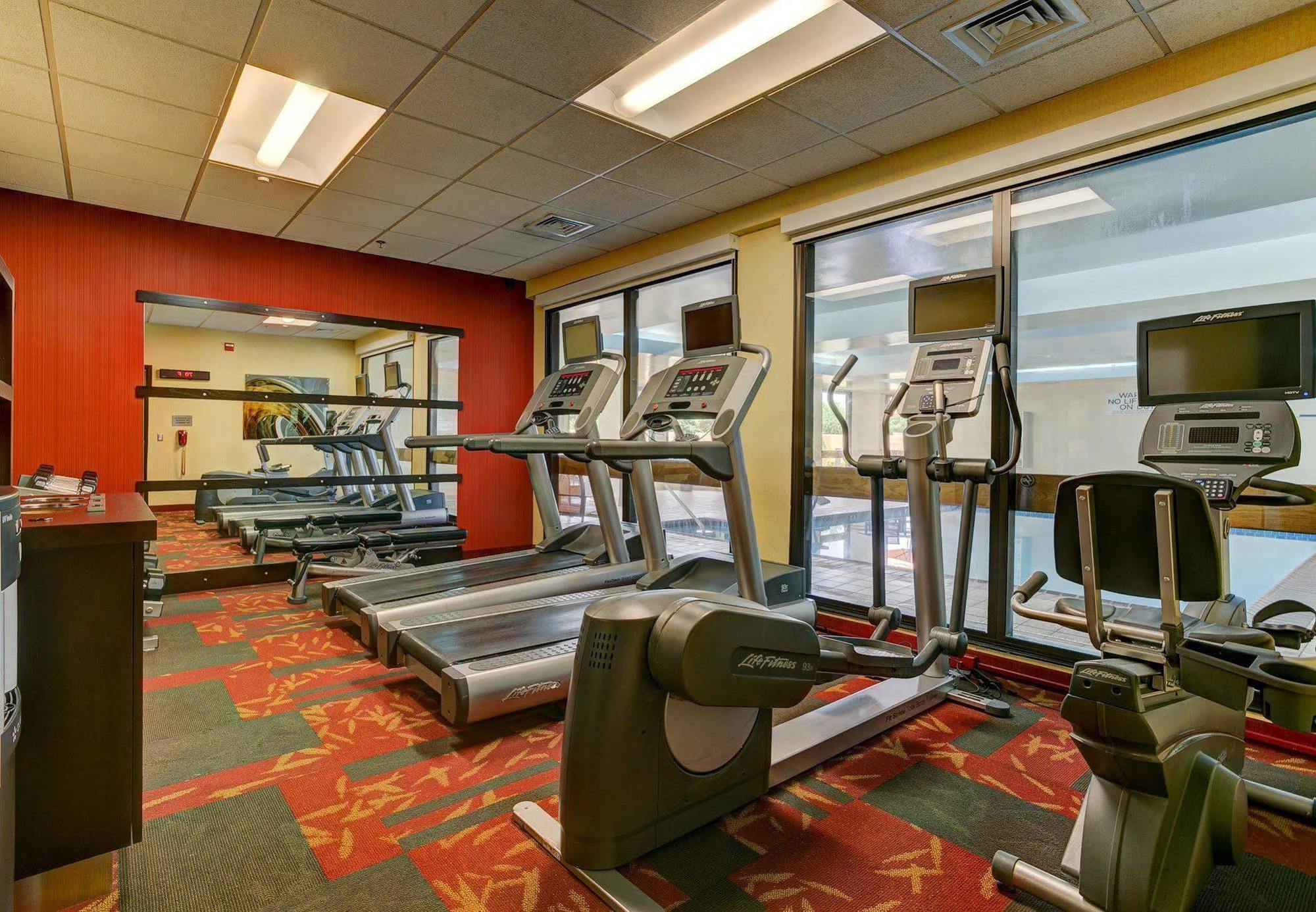Отель Courtyard Paducah West Экстерьер фото